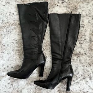 Saint Laurent Black Knee-High Leather Boots with Snakeskin detail